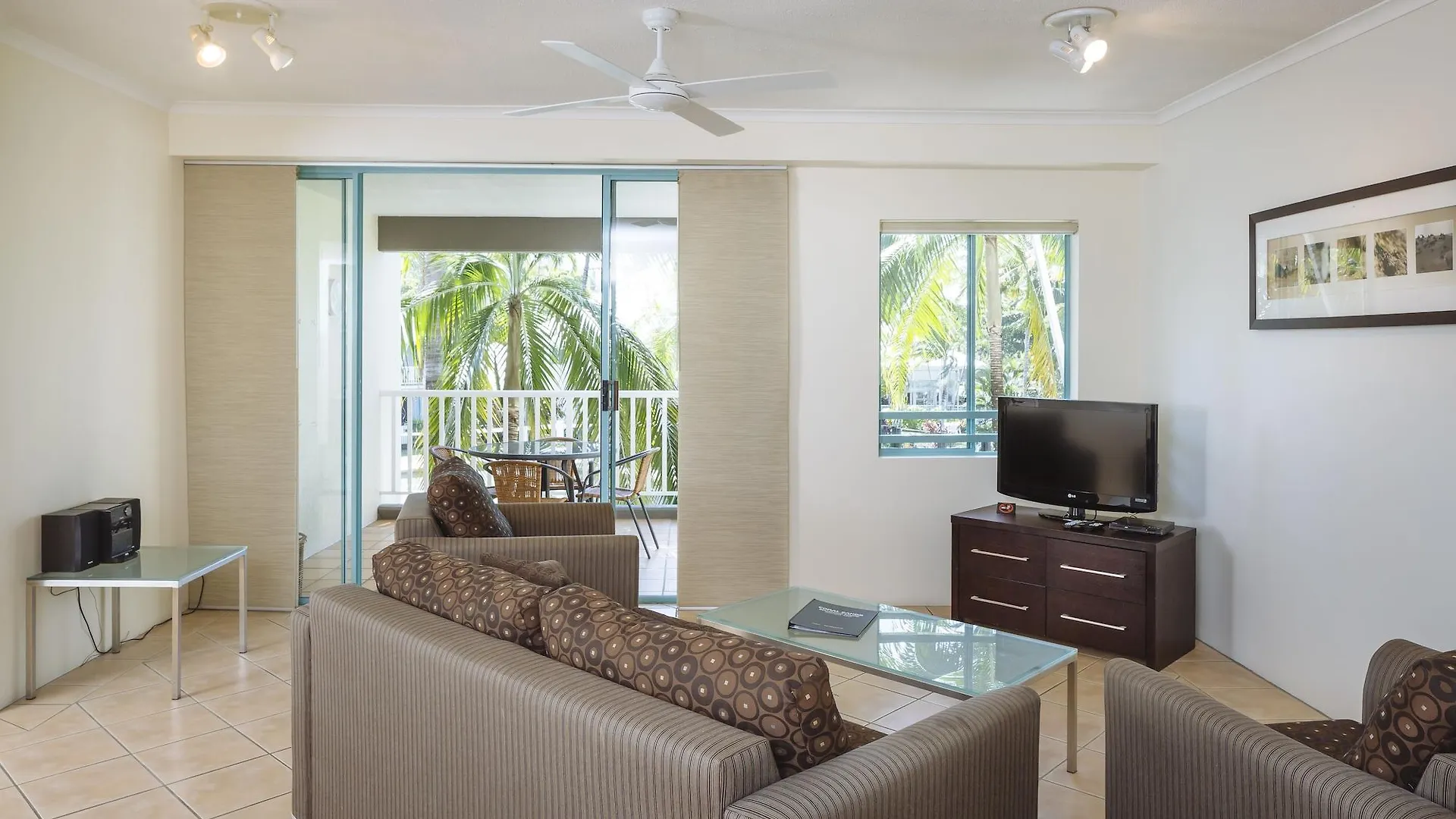 Aparthotel Coral Sands Beachfront Resort Trinity Beach