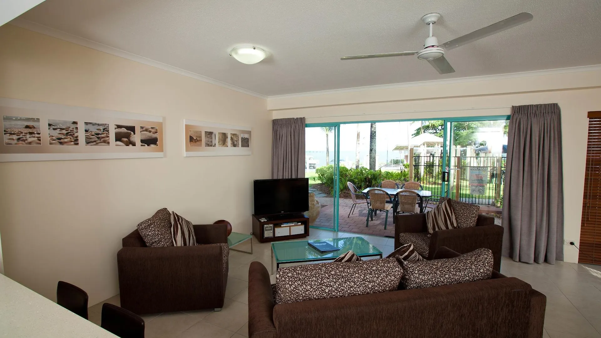Aparthotel Coral Sands Beachfront Resort Trinity Beach