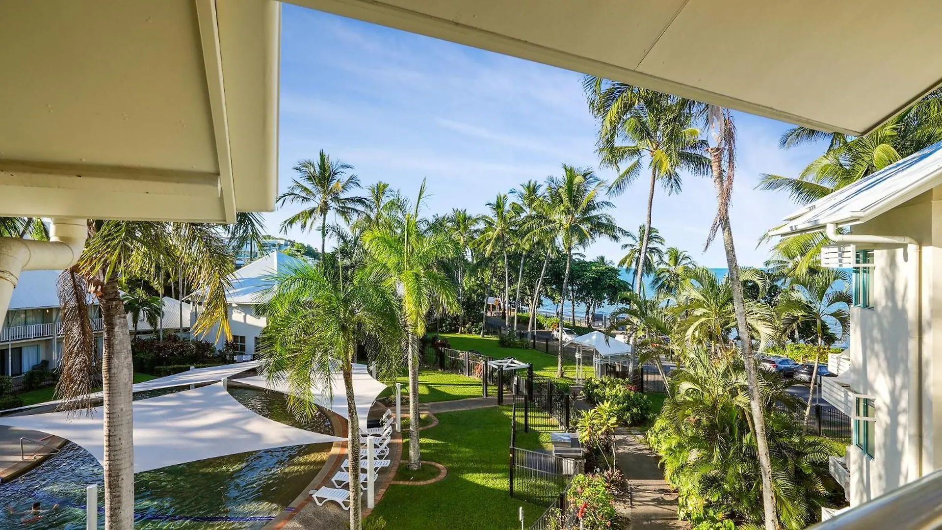 Coral Sands Beachfront Resort Trinity Beach Aparthotel