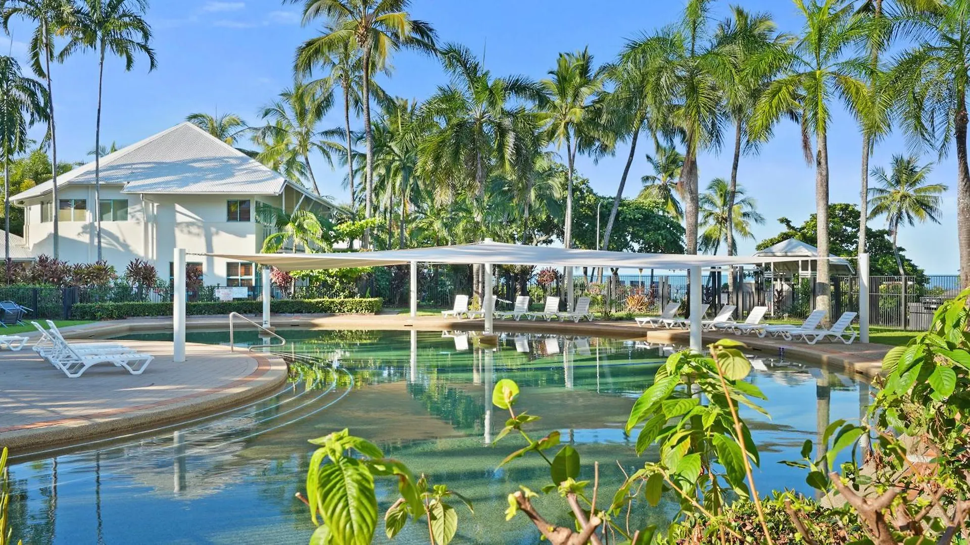 Coral Sands Beachfront Resort Trinity Beach Australia