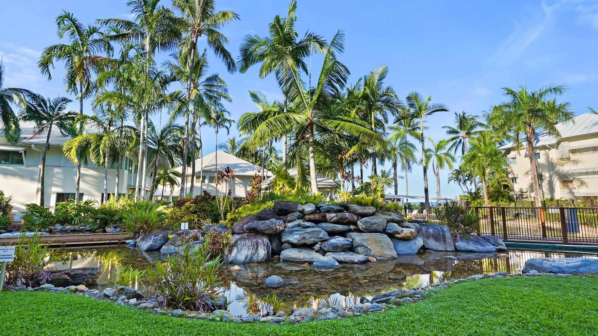 Coral Sands Beachfront Resort Trinity Beach Aparthotel