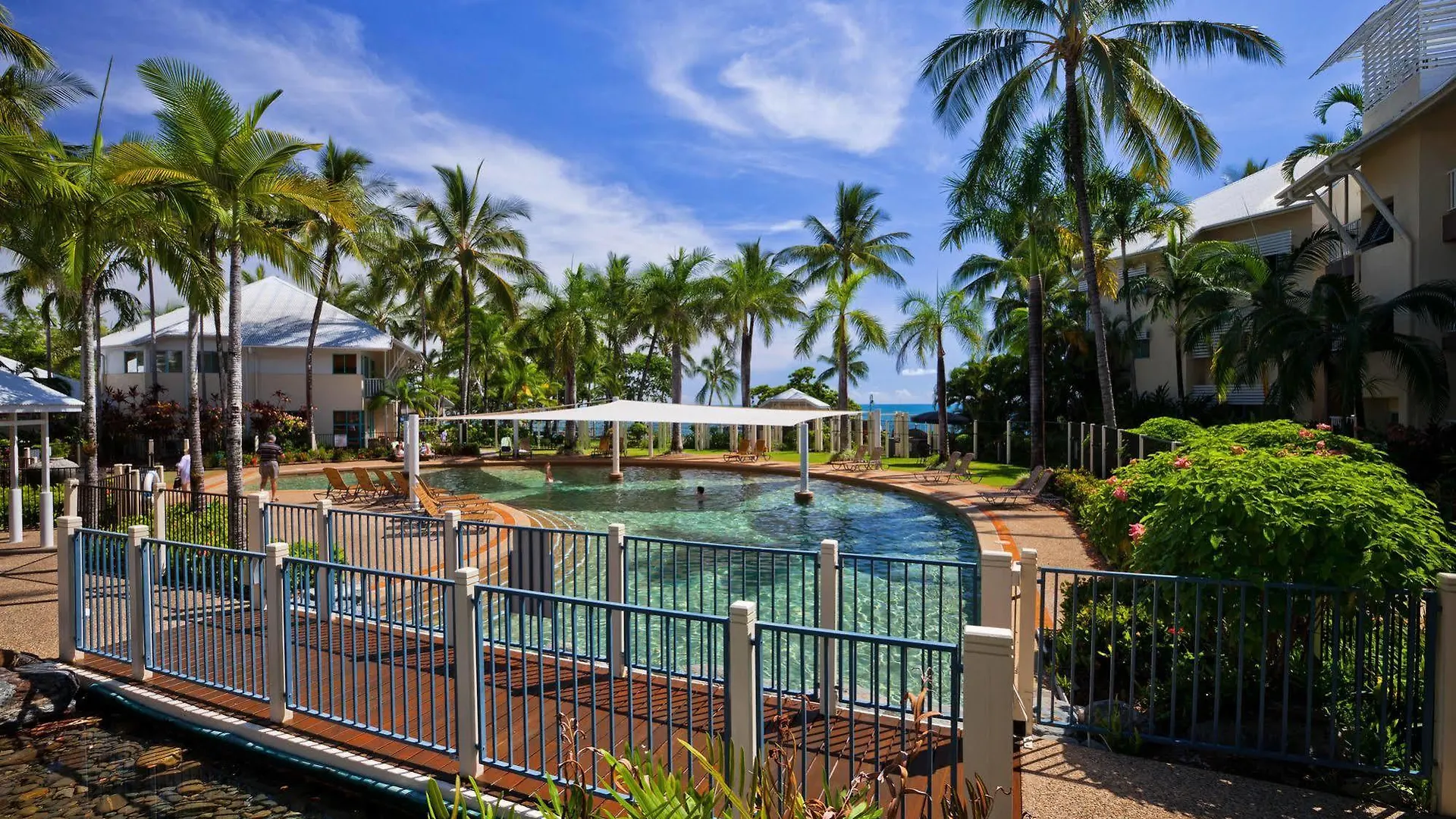 Coral Sands Beachfront Resort Trinity Beach