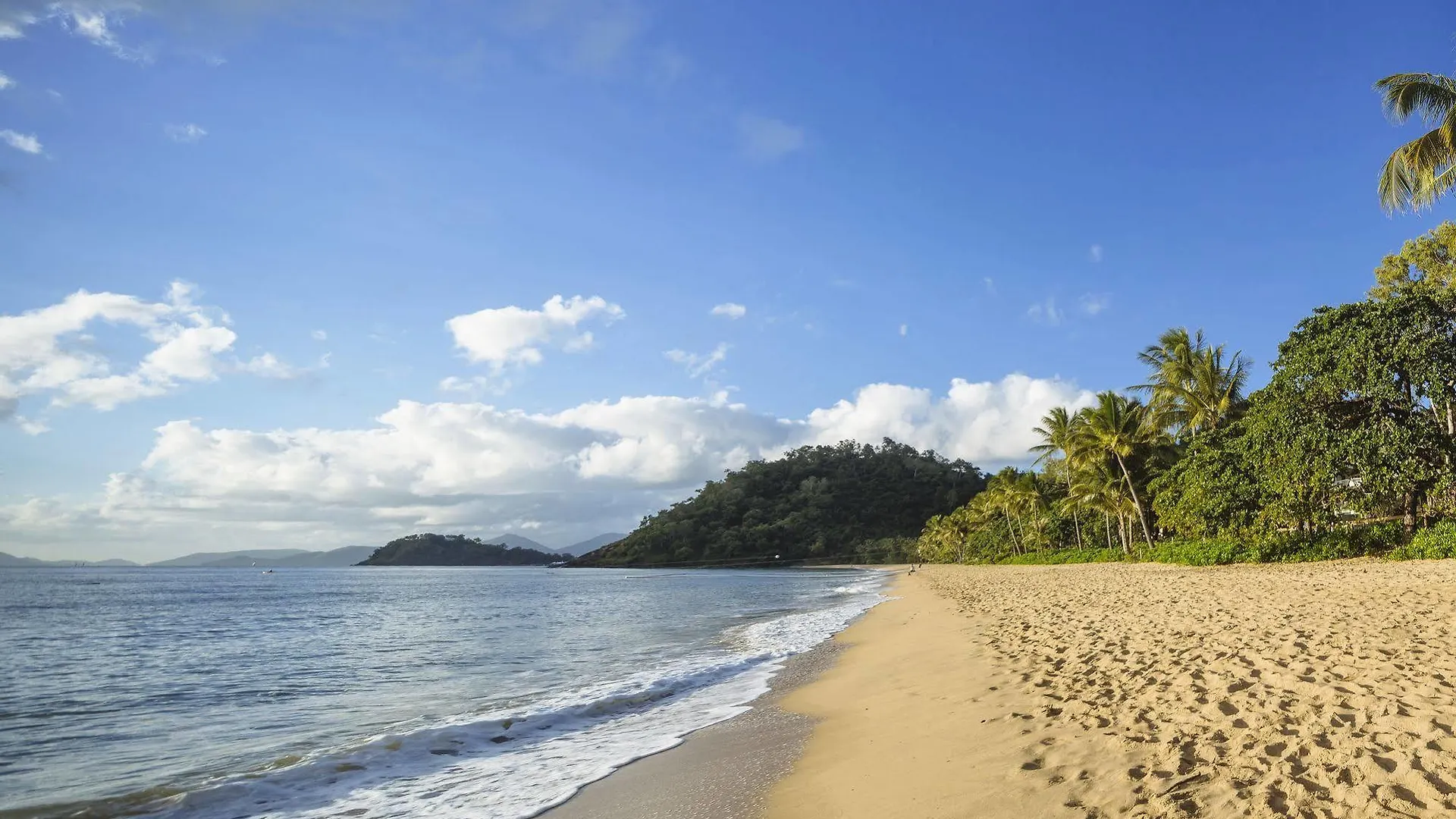Coral Sands Beachfront Resort Trinity Beach Aparthotel