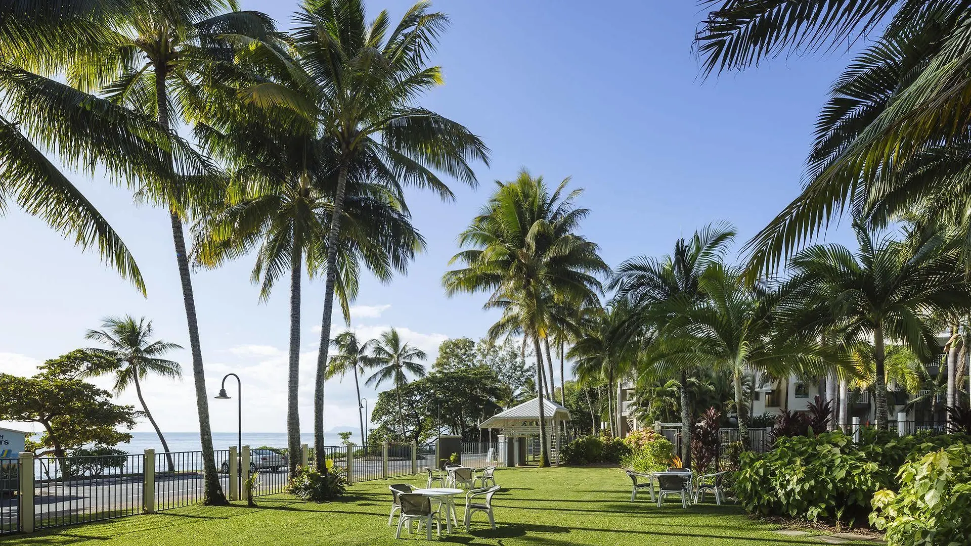 Coral Sands Beachfront Resort Trinity Beach